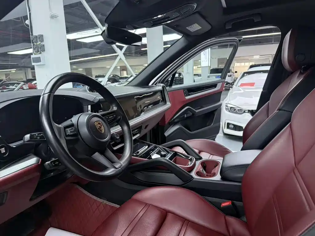 Porsche Cayenne 2024