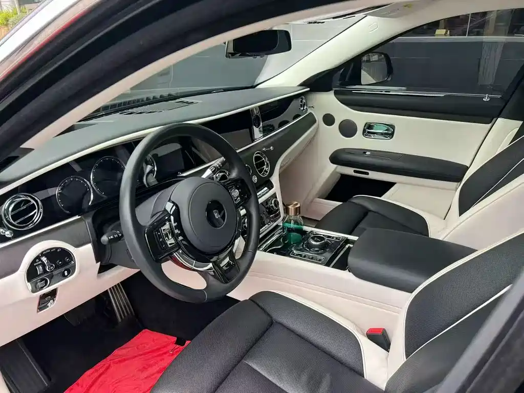 Rolls-Royce Ghost 2022