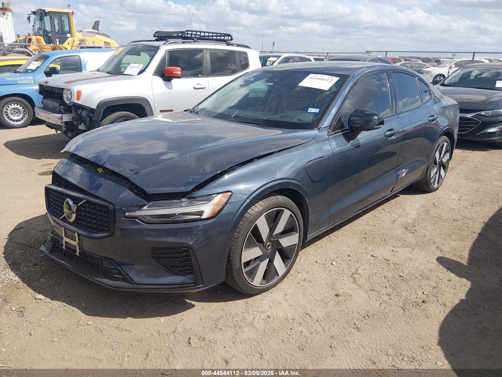 Volvo S60 2025