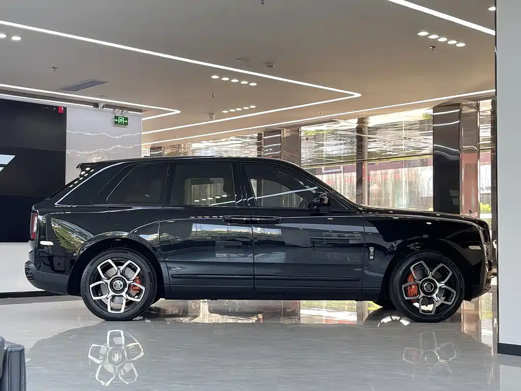 Rolls-Royce Cullinan 2021