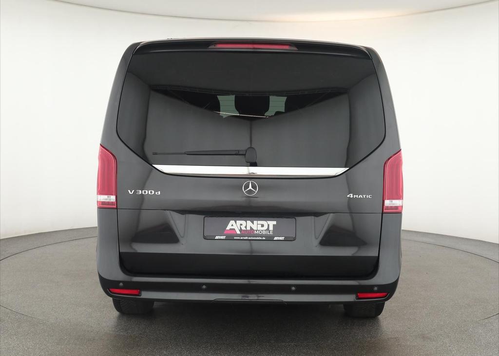 Mercedes-Benz V 300 2023
