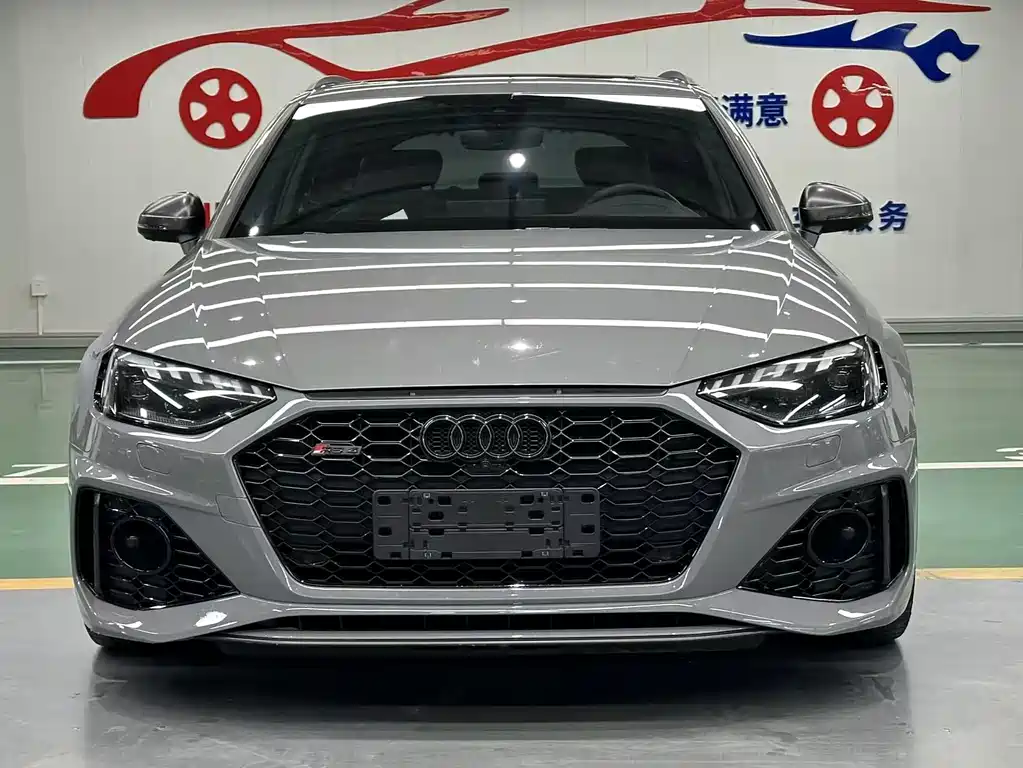 Audi RS 4 2021