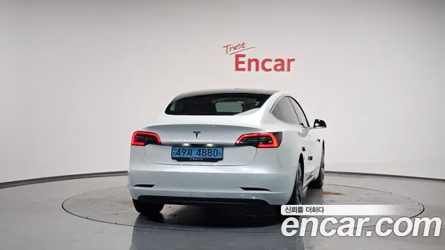 Tesla Model 3 2020