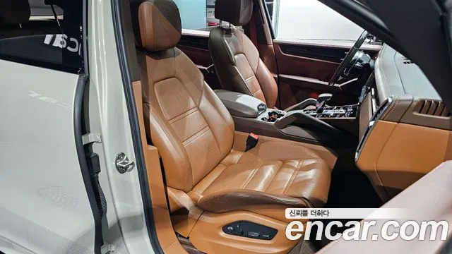 Porsche Cayenne 2022