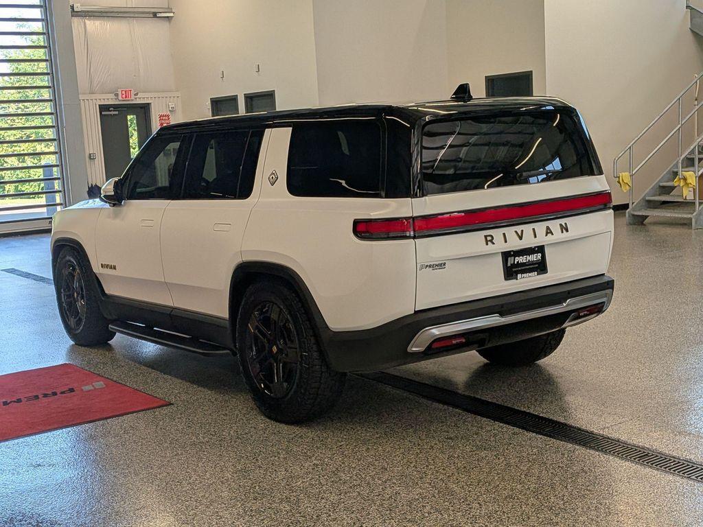 Rivian R1S 2023