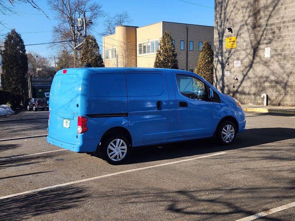 Nissan NV200 2021