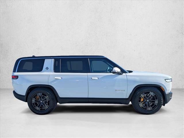 Rivian R1S 2022