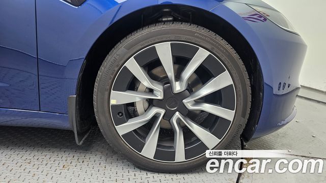 Tesla Model 3 2025