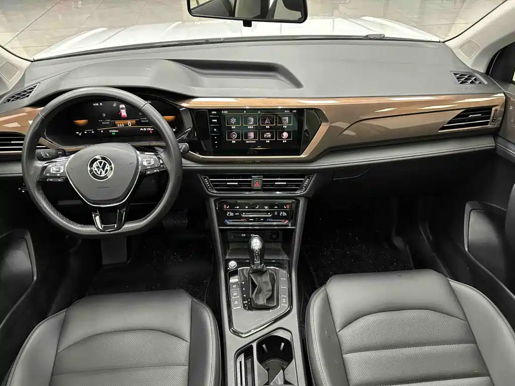 Volkswagen Tharu 2022