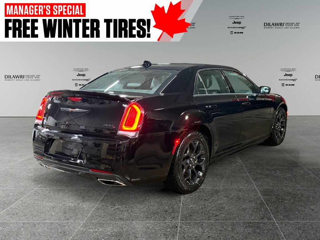 Chrysler 300 2023