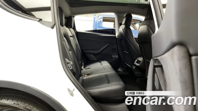 Tesla Model Y 2021
