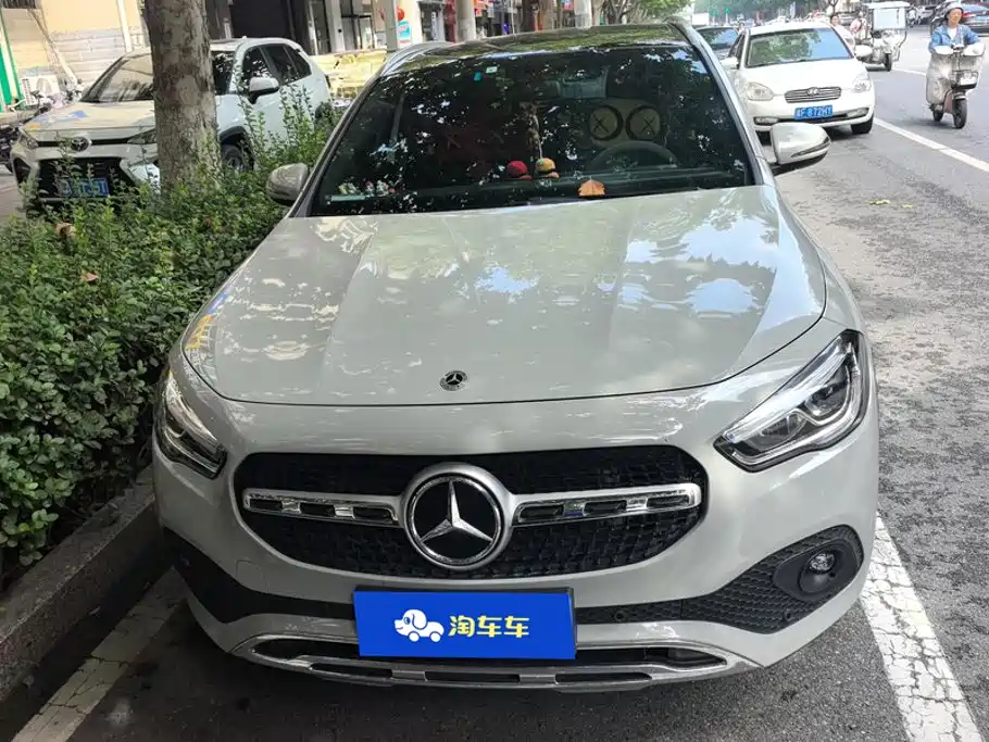 Mercedes-Benz GLA 2021