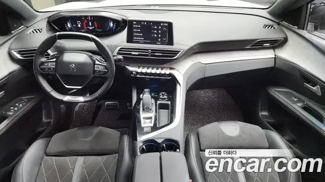 Peugeot 5008 2021