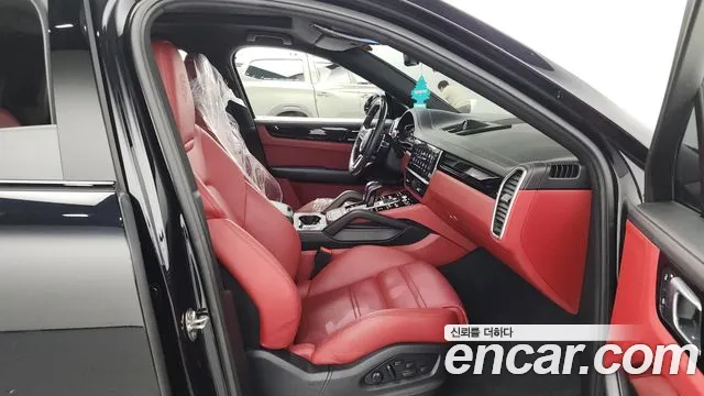 Porsche Cayenne 2022