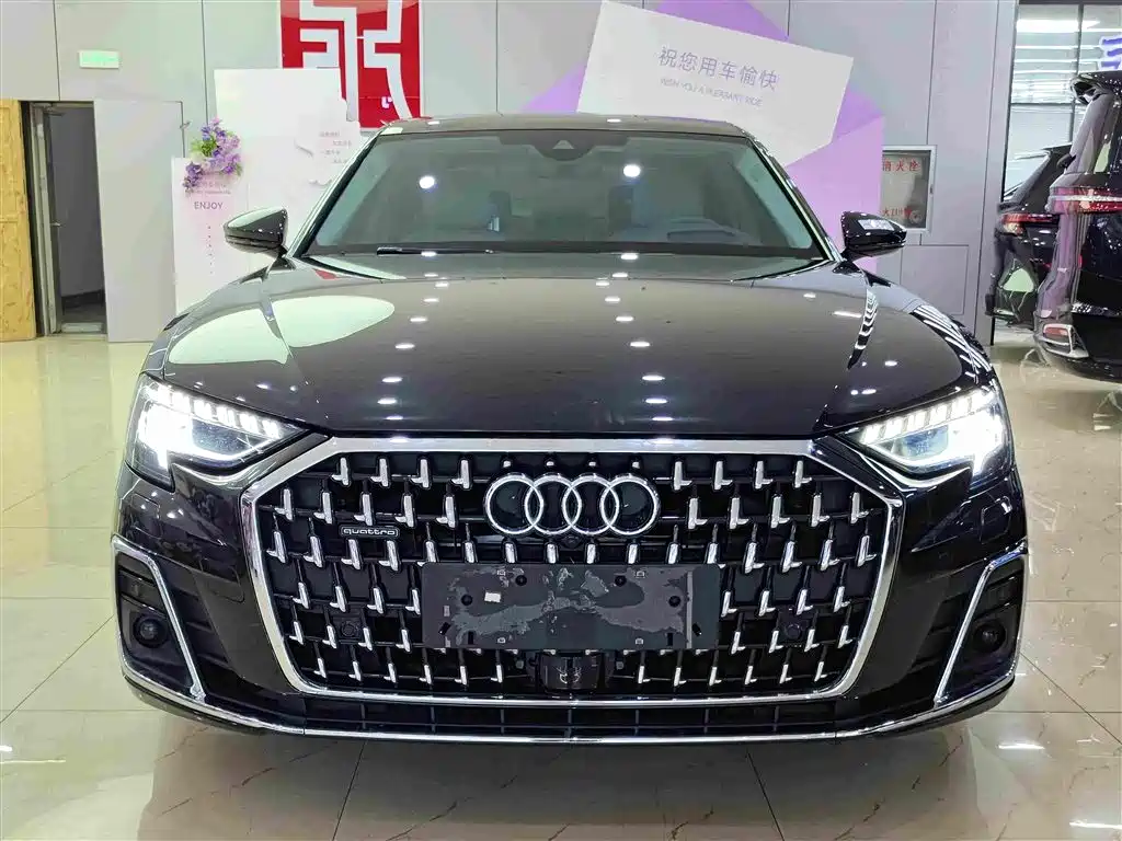 Audi A8 2025
