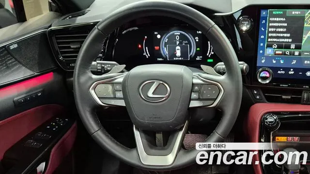 Lexus NX 2024
