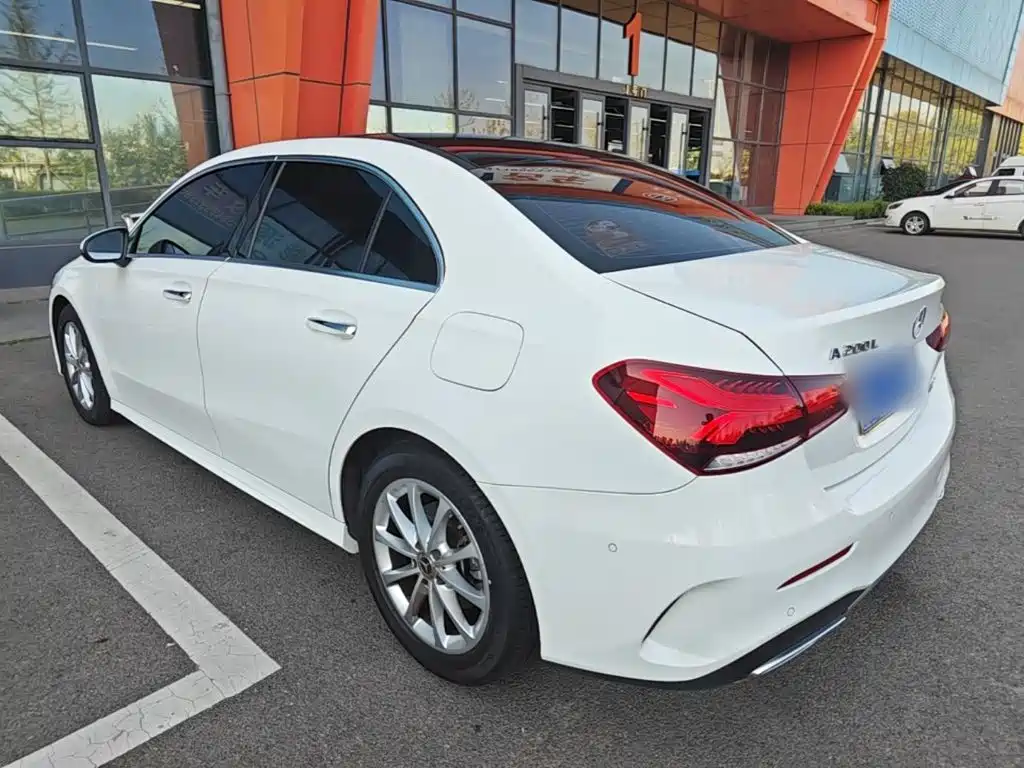 Mercedes-Benz A-Класс 2021