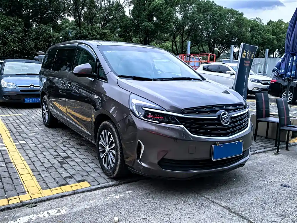 Buick GL8 2022
