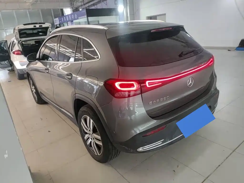 Mercedes-Benz EQA 2023