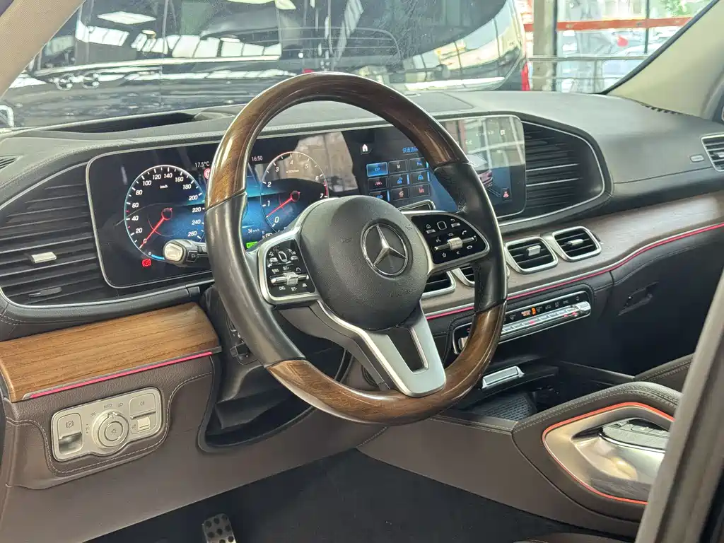 Mercedes-Benz GLS 2021