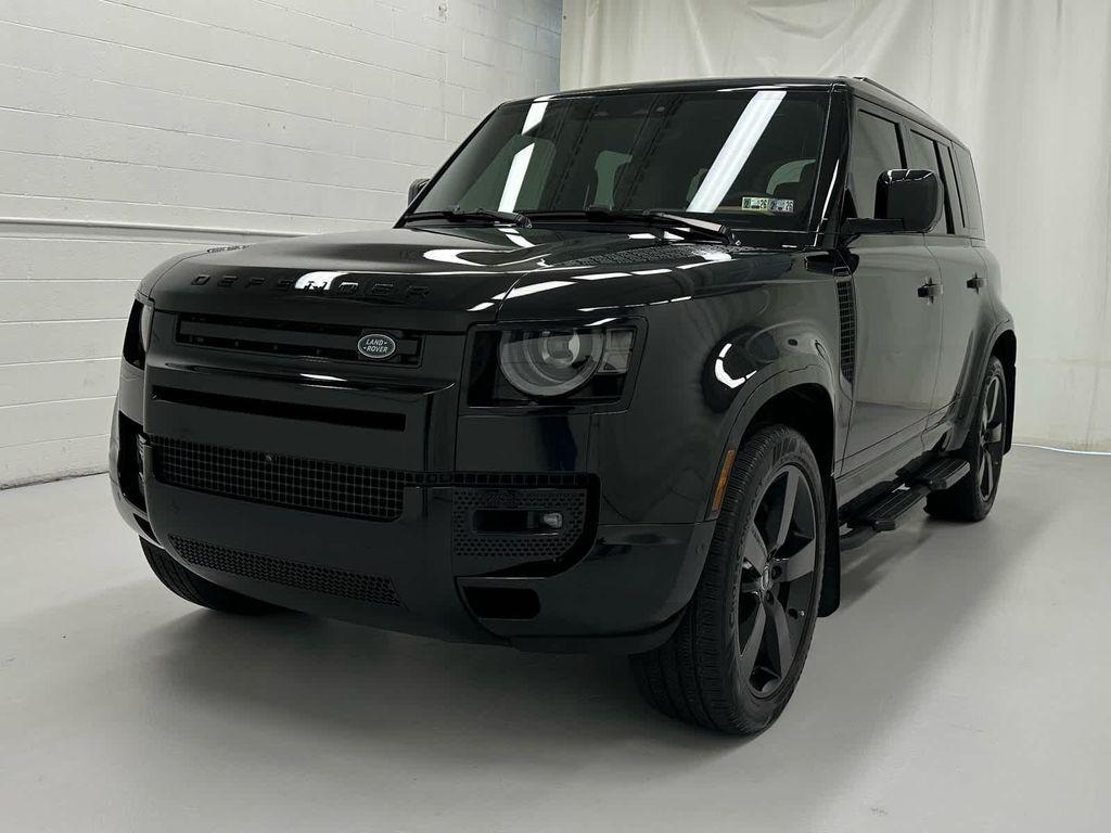 Land Rover Defender 2025