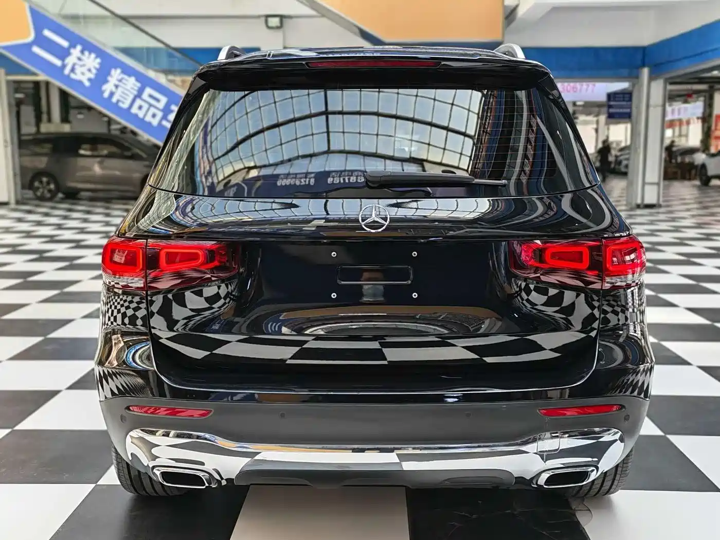 Mercedes-Benz GLB 2023