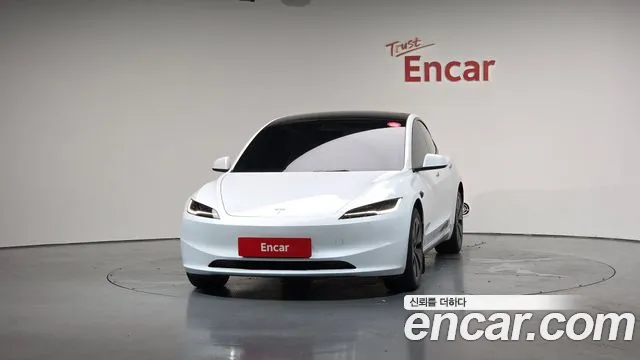 Tesla Model 3 2024