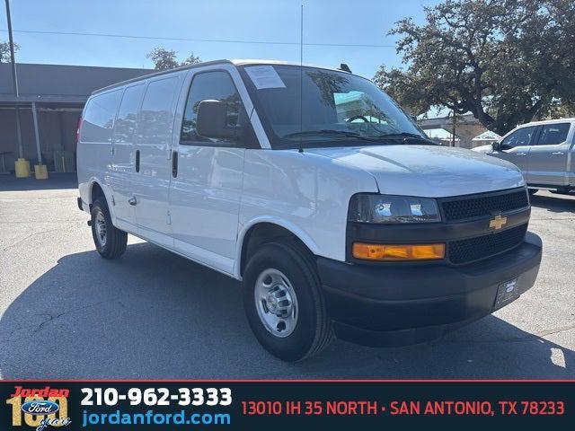 Chevrolet Express 2024