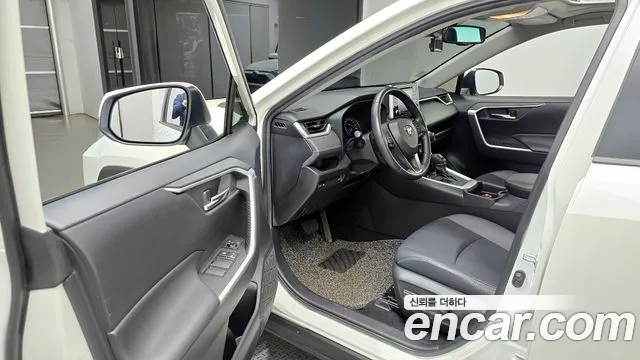 Toyota RAV4 2021