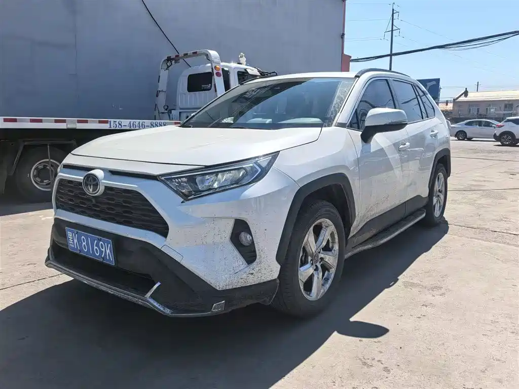 Toyota RAV4 2021