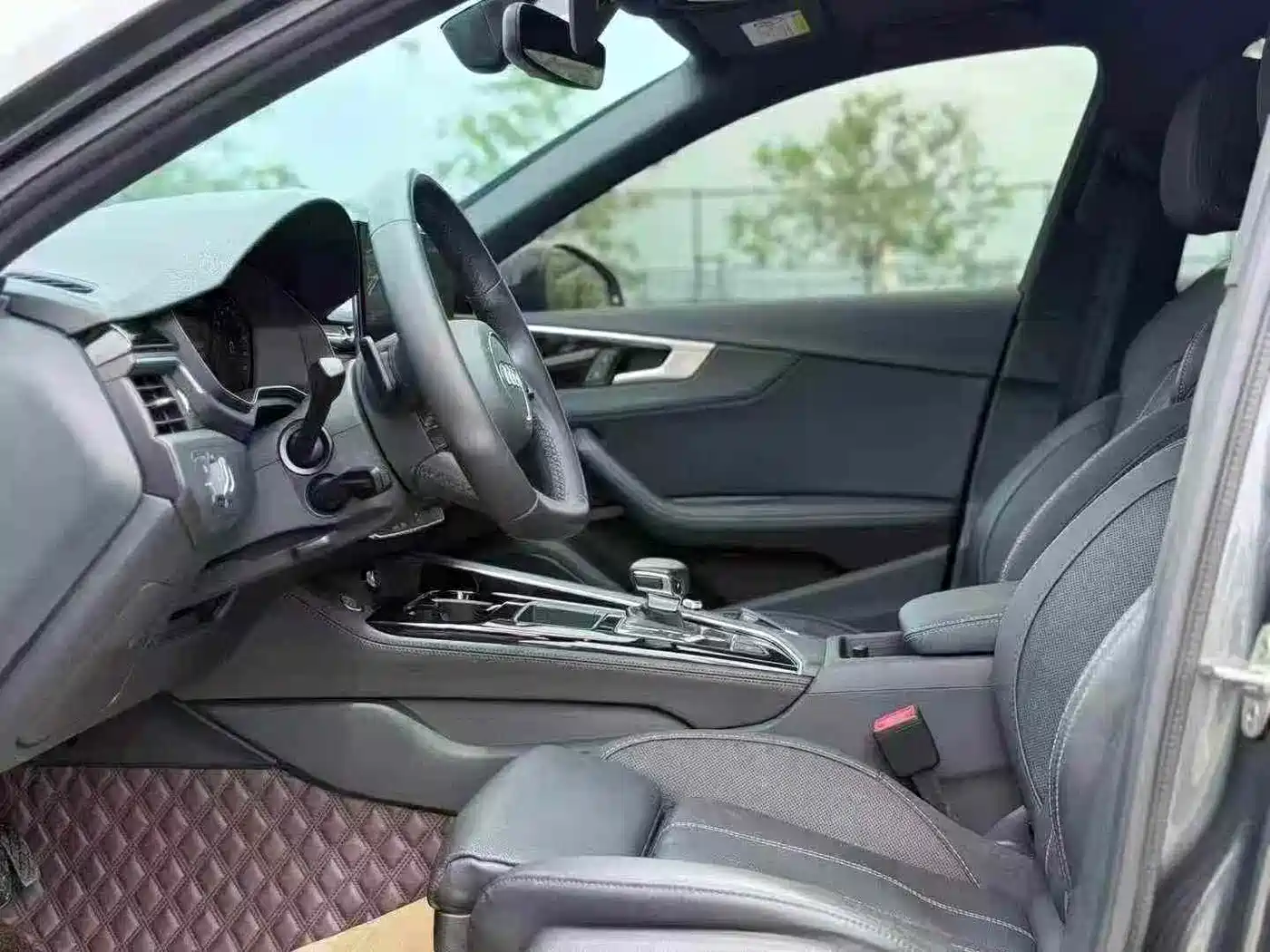 Audi A4 2023