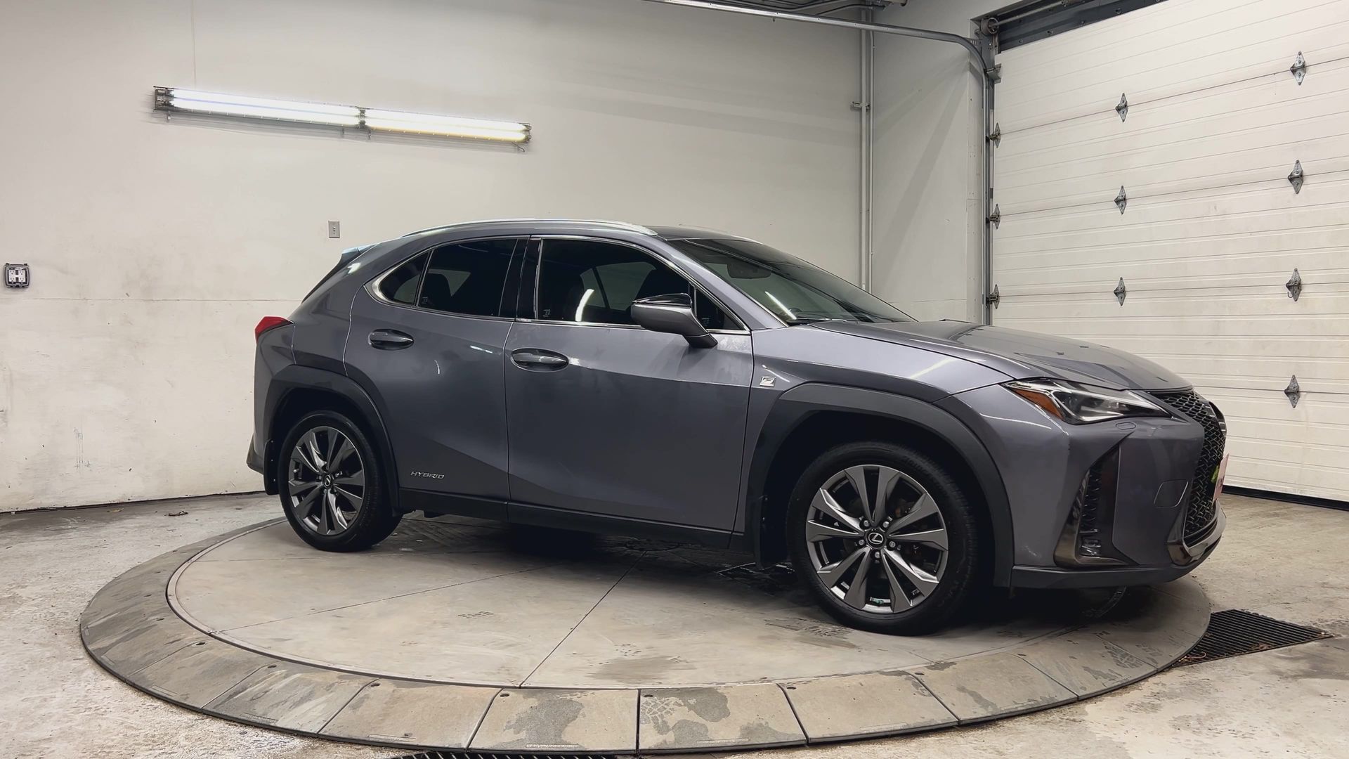 Lexus UX 2021