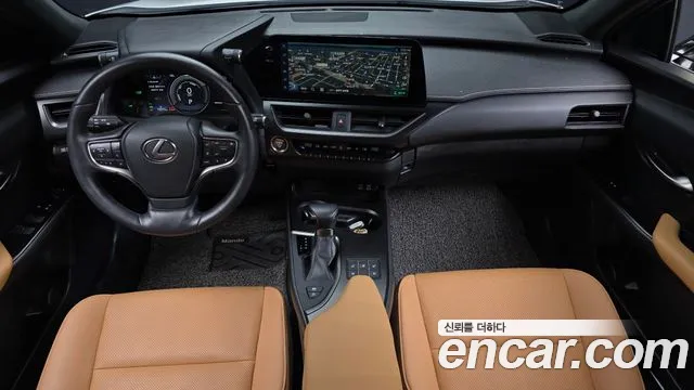 Lexus UX 2023