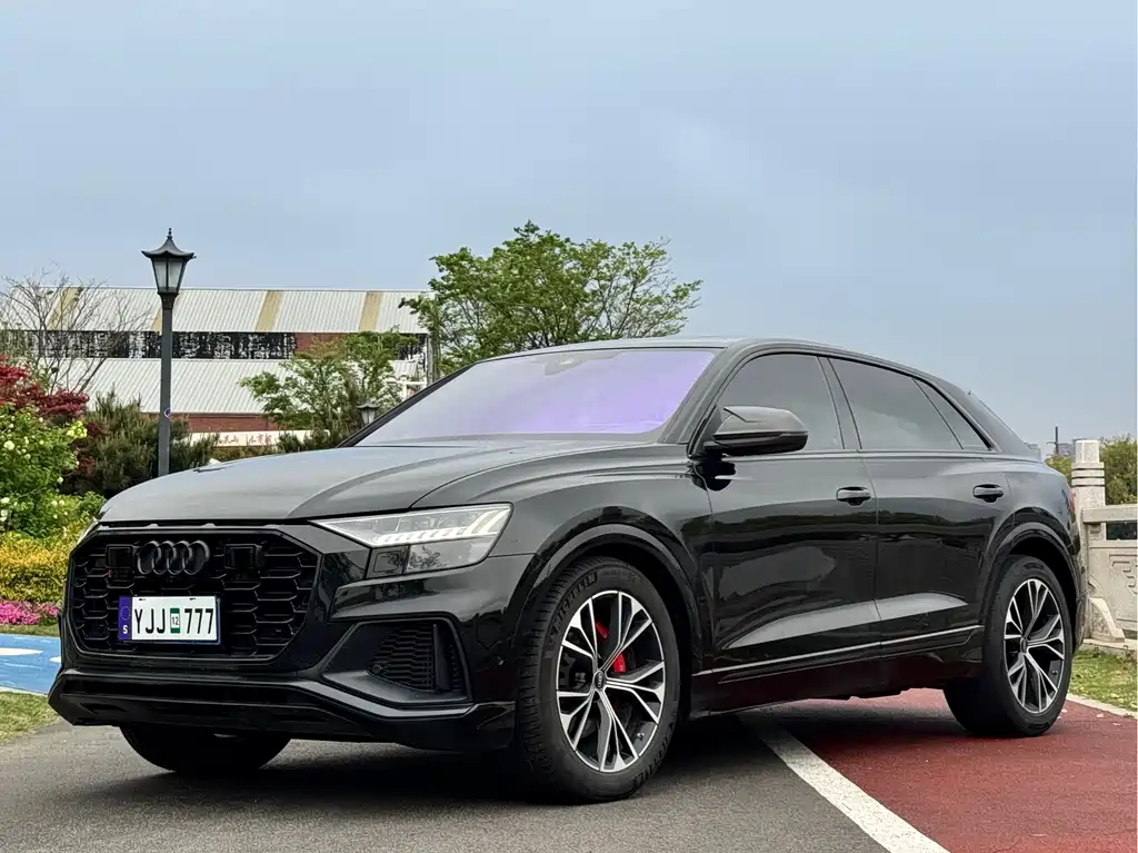 Audi Q8 2022