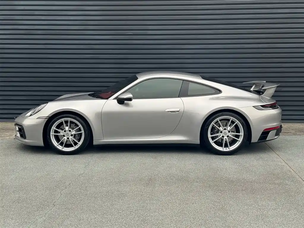 Porsche 911 2024