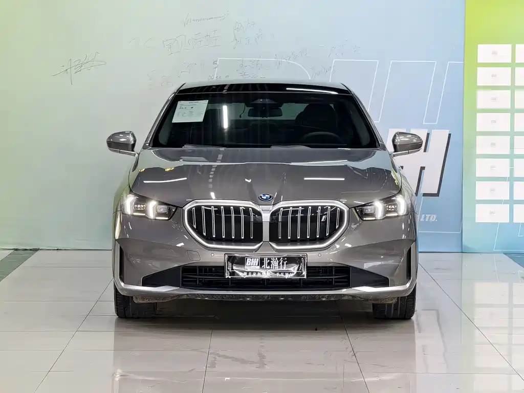BMW i5 2024