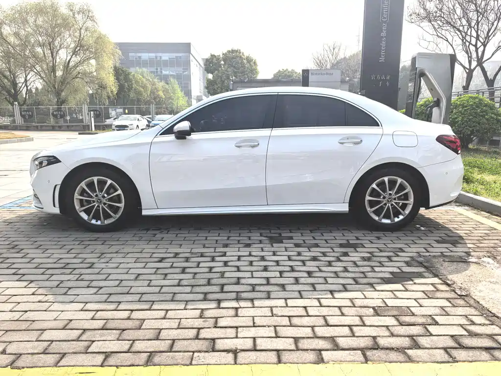 Mercedes-Benz A-Класс 2022