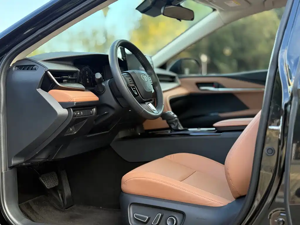 Toyota Camry 2025