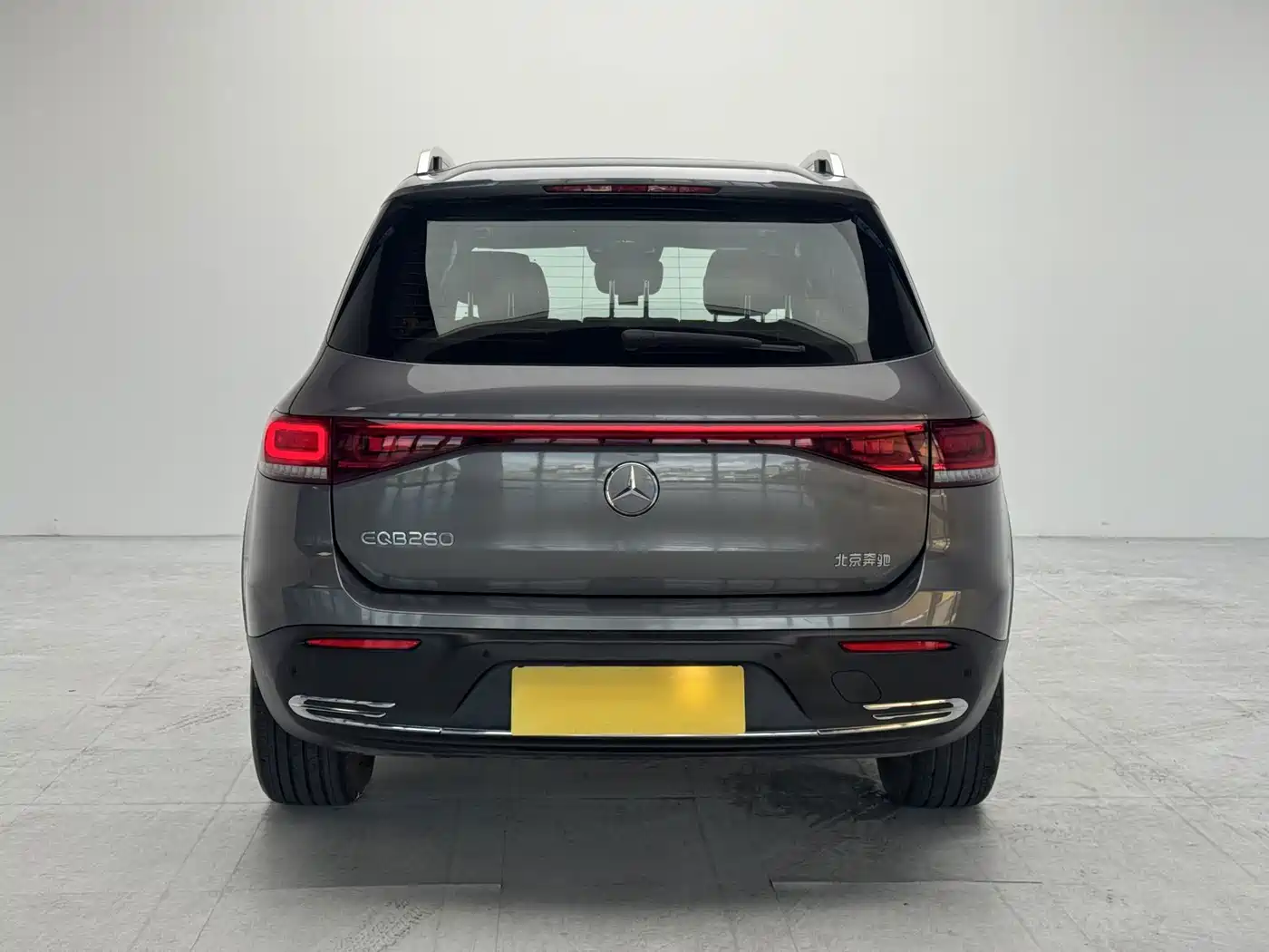 Mercedes-Benz EQB 2023