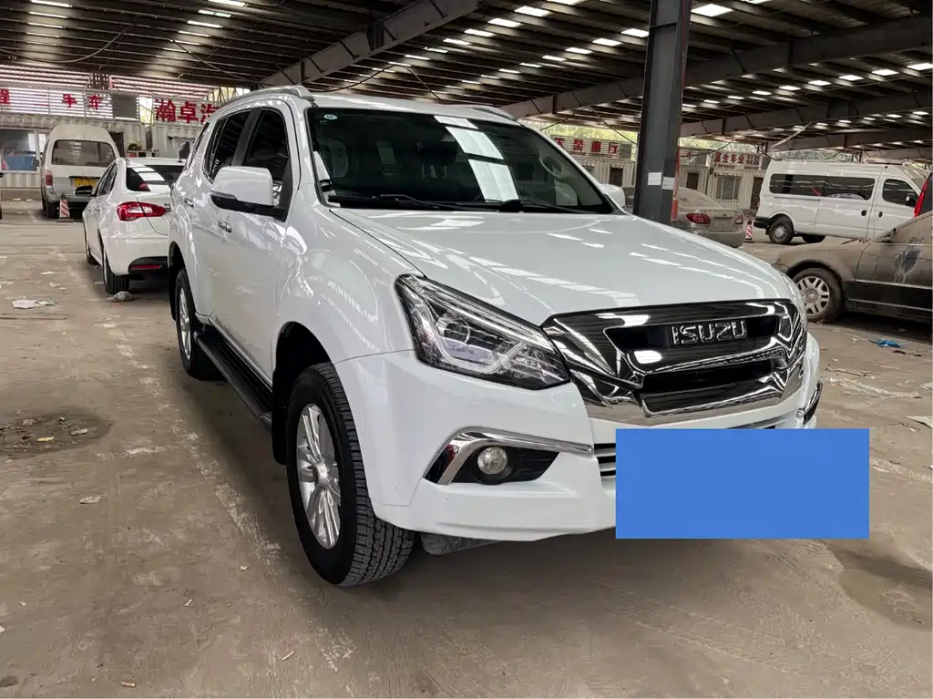 Isuzu MU-X 2021