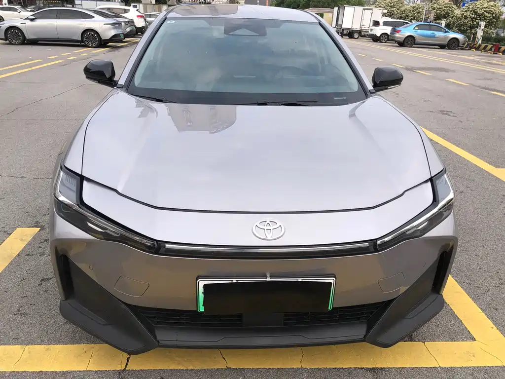 Toyota bZ3 2023