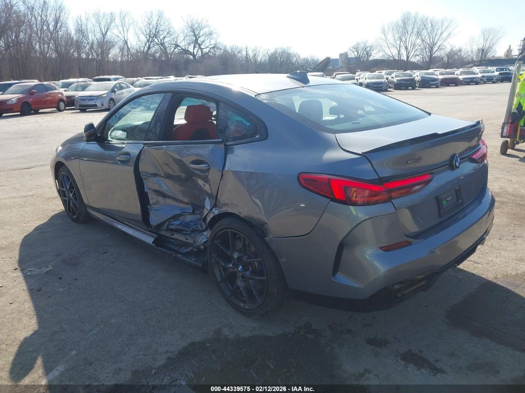 BMW M235 2022