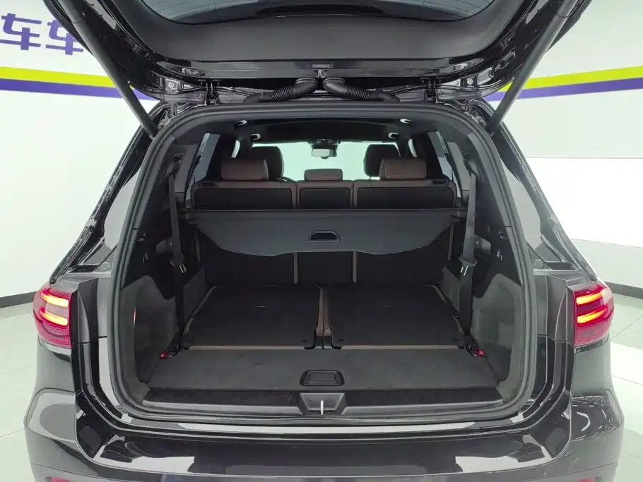 Mercedes-Benz GLB 2025