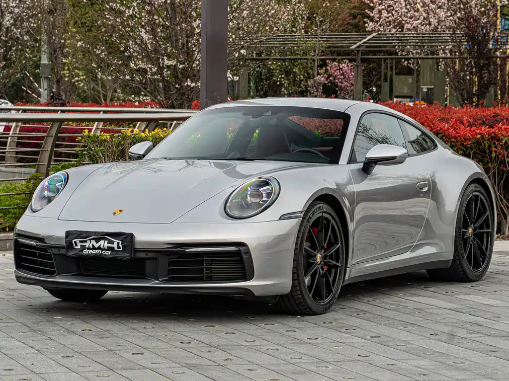 Porsche 911 2023