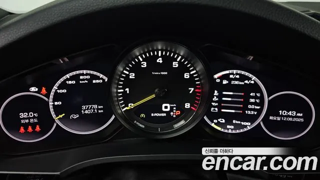Porsche Cayenne 2021