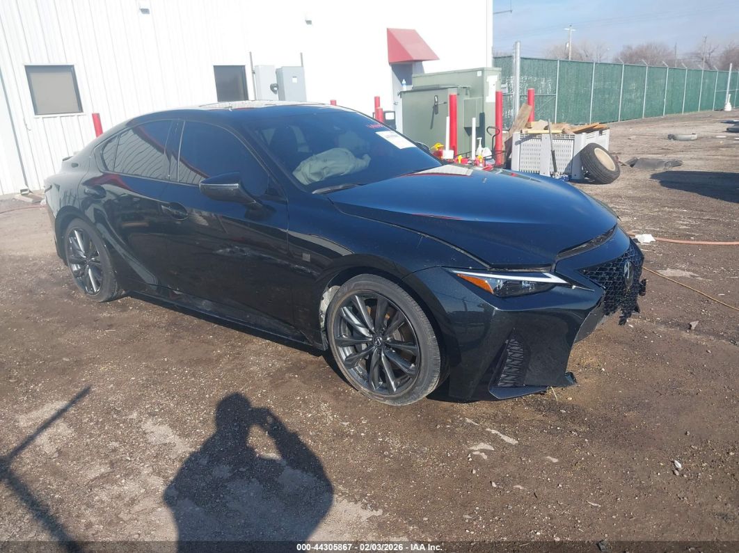 Lexus IS 2025