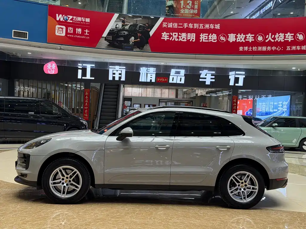 Porsche Macan 2021