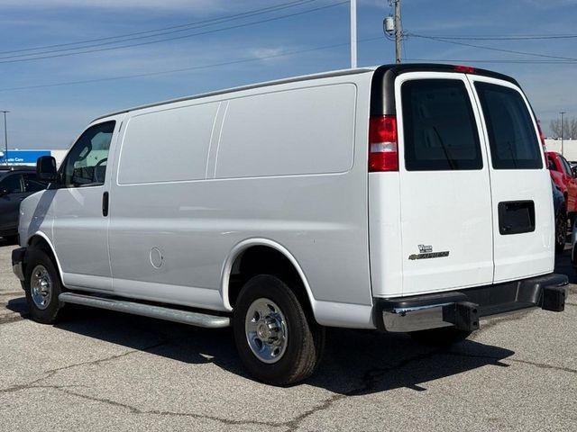 Chevrolet Express 2024
