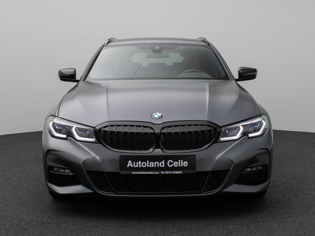 BMW 320 2022