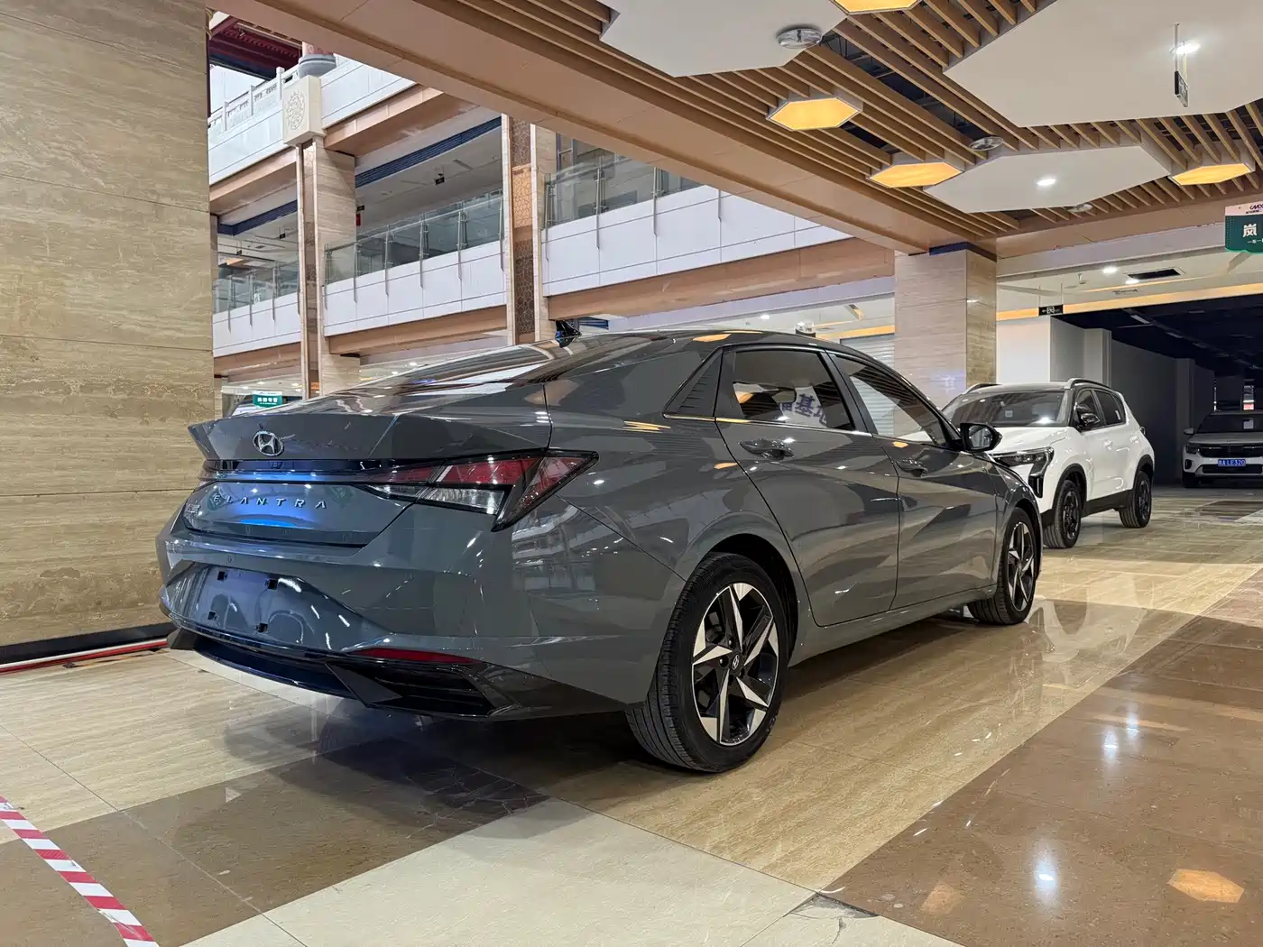 Hyundai Elantra 2023